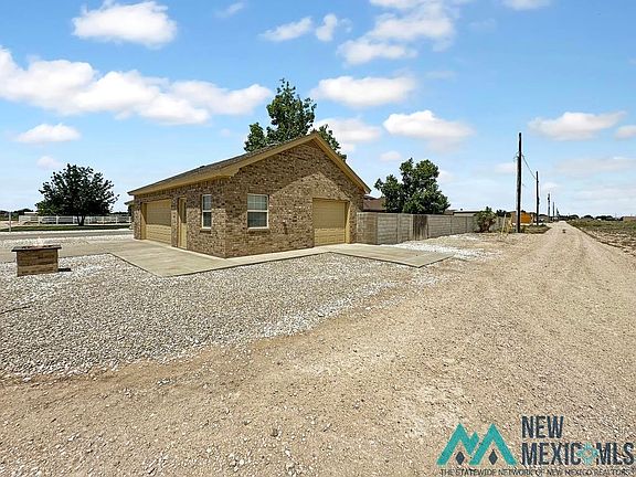 4th image of 1217 Desert Sage Rd