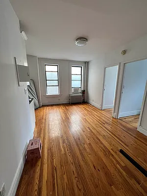 Rented by Manhattan Dwelling Corporation | media 1