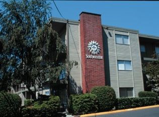 11060 4th Ave SW #301, Seattle, WA 98146