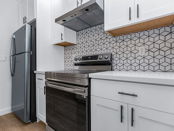 4th image of 155-165 Bartlett St #155-14