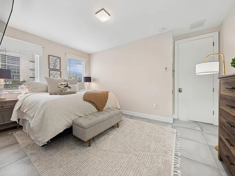 111 SE 2nd St #201 — Photo 12