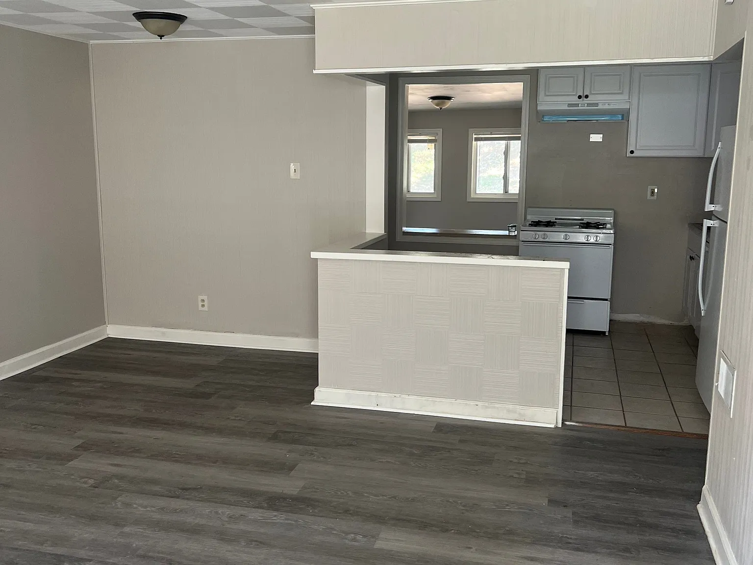 9737 Wendell Dr Saint Louis MO 63136 — Photo 2