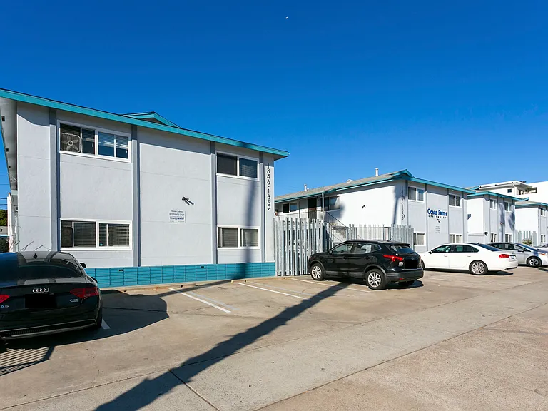 Ocean Palms Apartments — Photo 25
