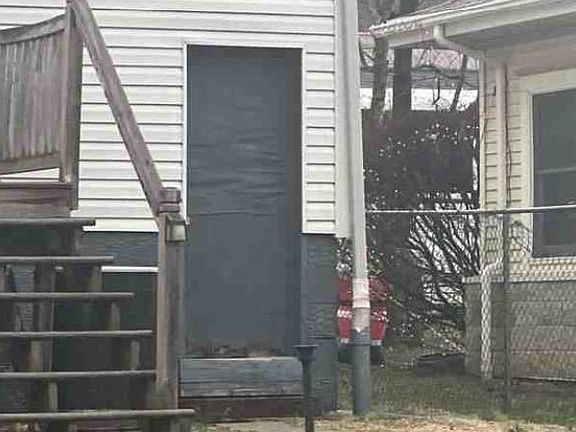 5th image of 2306 Ritz Ave