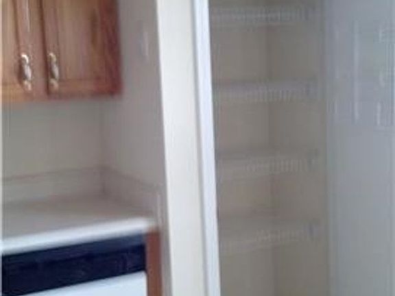 3rd image of 3289 Tower Dr APT D