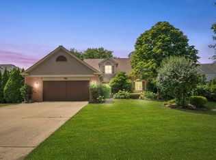 642 N Victoria Dr, Palatine, IL 60074