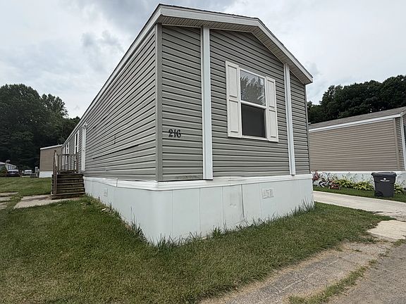 2nd image of 2088 E Empire Ave #216