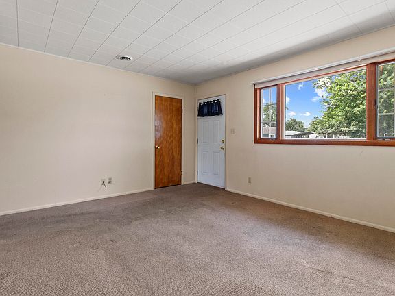 4th image of 9307 Ellen St