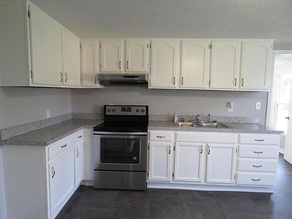 2nd image of 8511 Thompson Ln