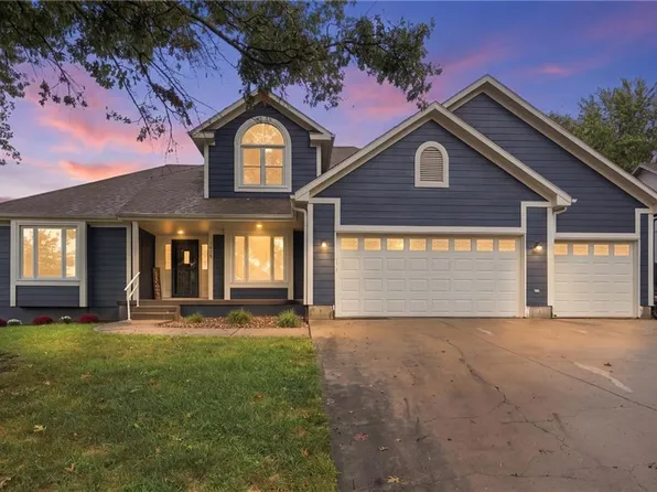 1516 Wrangler Way, Raymore, MO 64083