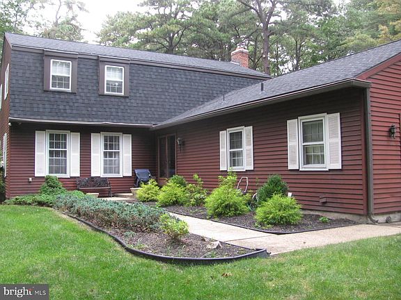 2nd image of 6 Mill Park Ln