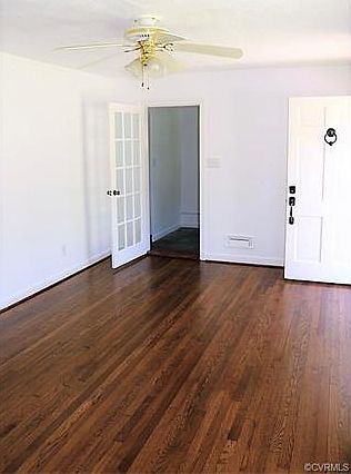 3rd image of 1310 Camden Dr