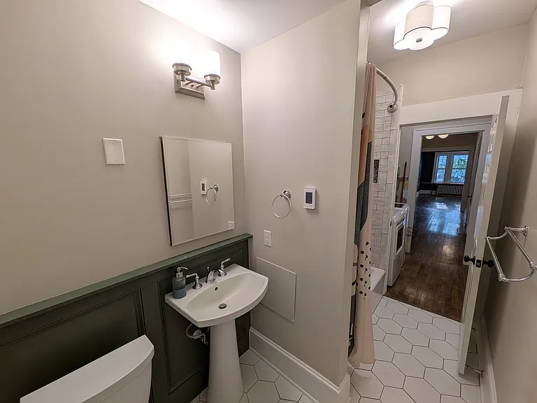 2300 Girard Ave S #102 — Photo 14