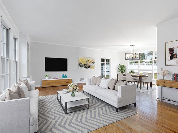 Living Room/Dining Area has been Virtually Staged