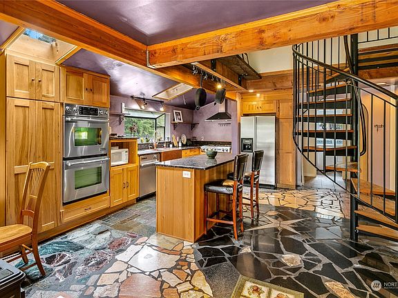 5th image of 22424 SE 20th Street