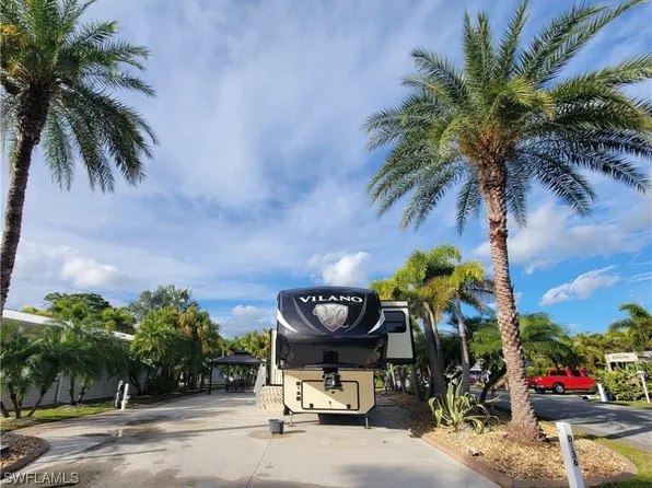 10091 Rambelwood Ct, Fort Myers, FL 33905