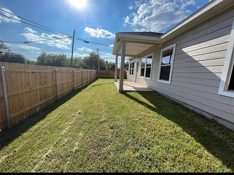 144 Canales Cir — Photo 10