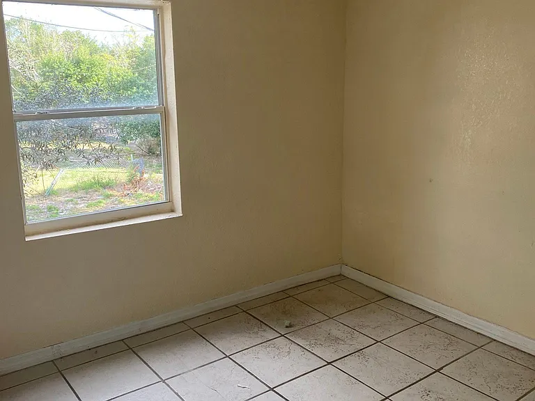 2435 Edwin St NE #3 — Photo 6