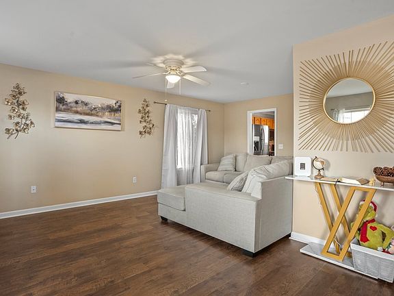 5th image of 232 Stamford Ln