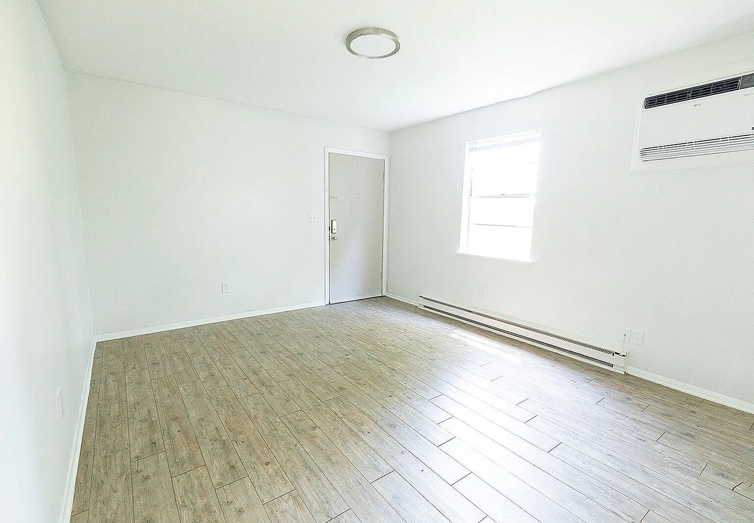 Vista West I (Westgate) — Photo 1