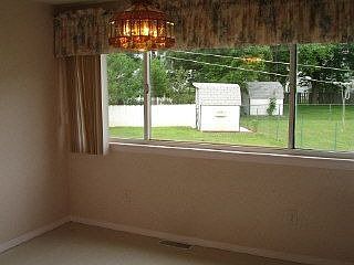 dinning area/breakfast nook