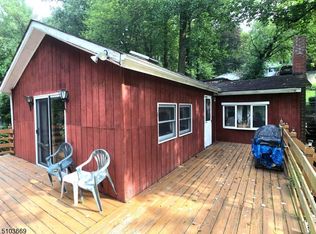 74 Lakeside Dr N, Belvidere, NJ 07823