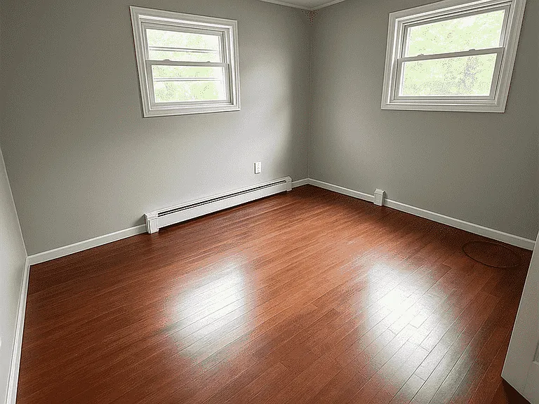114 Cox Blvd — Photo 3