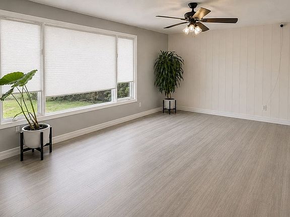 3rd image of 2042 Summit Ave NW