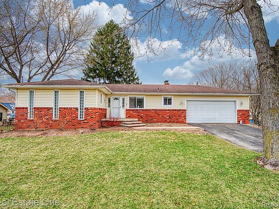 3rd image of 10846 Colony Rd