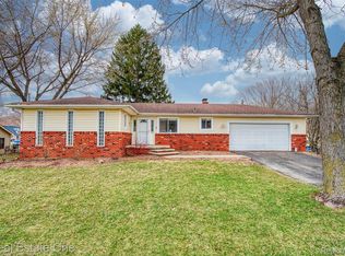 10846 Colony Rd, Pinckney, MI 48169