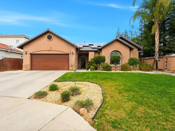 2852 W Indiana Ave, Caruthers, CA 93609