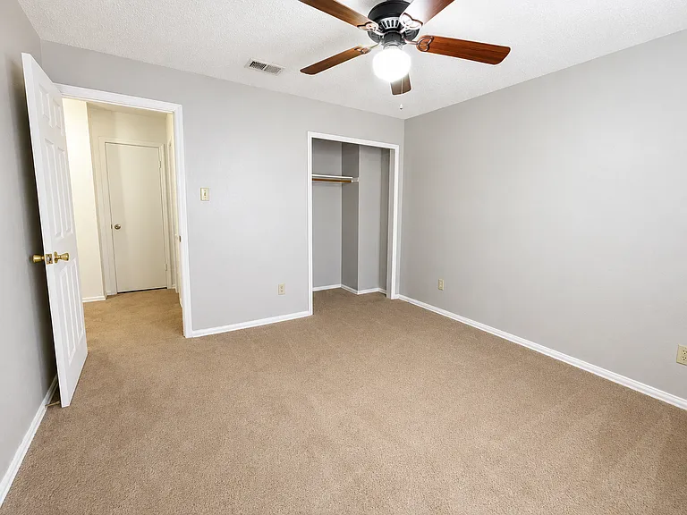 1012 Garden Trl — Photo 7
