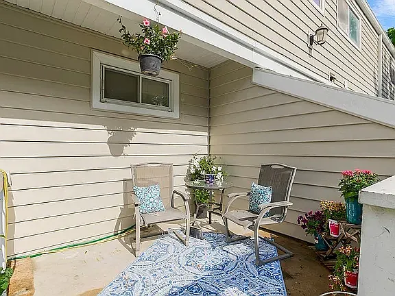 255 N Michigan St #90 — Photo 2