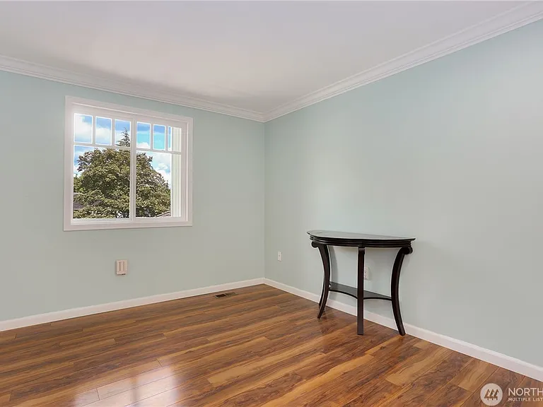 18829 SE 46th Way — Photo 10