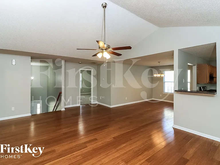 5955 Water Oaks Dr — Photo 6