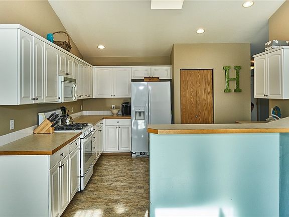 5th image of 11008 182nd Avenue Pl E