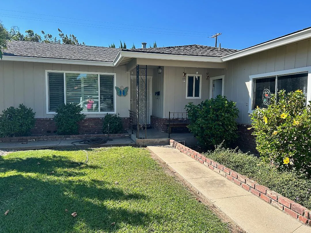 2109 Bodega Ln photo 1