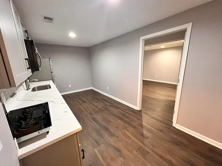 1 Augustine Dr — Photo 8
