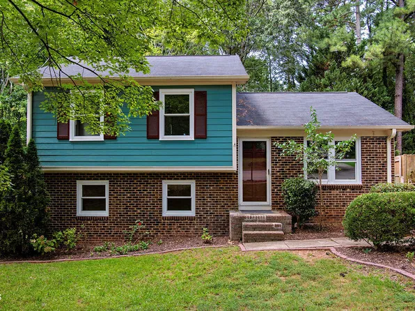 7713 Longstreet Dr, Raleigh, NC 27615