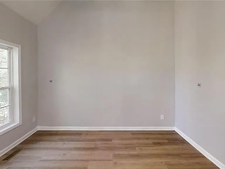 4019 Sherry Ct — Photo 10