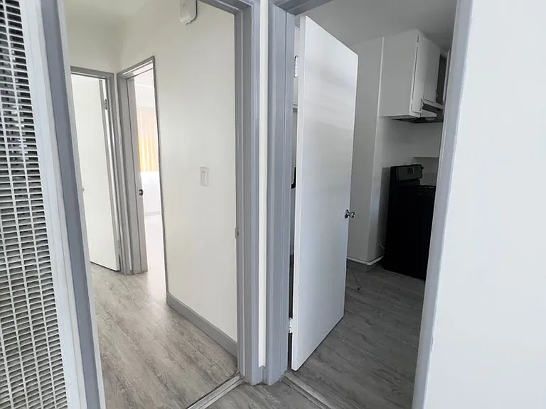 10942-10948 Crenshaw Blvd (Hexagon Eagles LLC) — Photo 4