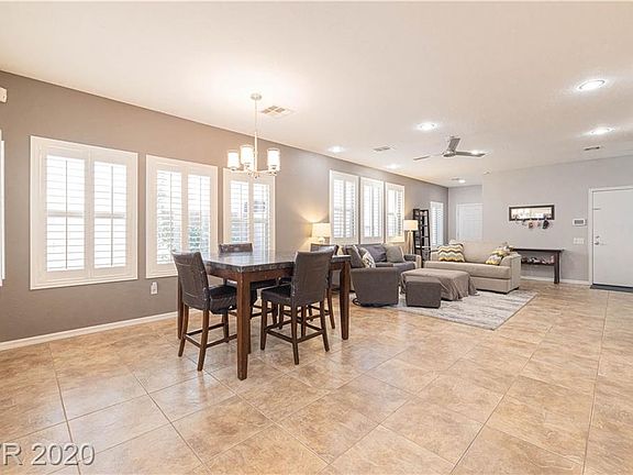 5th image of 10181 Longoria St