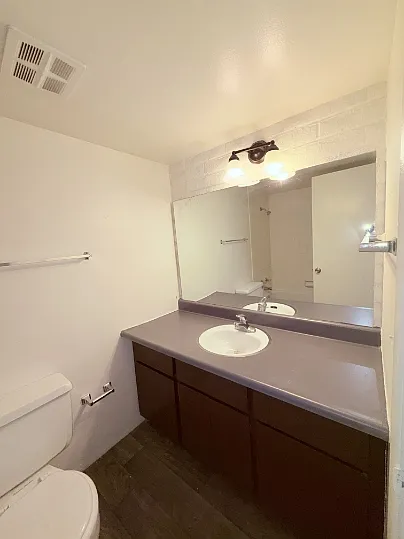 BROADWAY APARTMENTS — Photo 56
