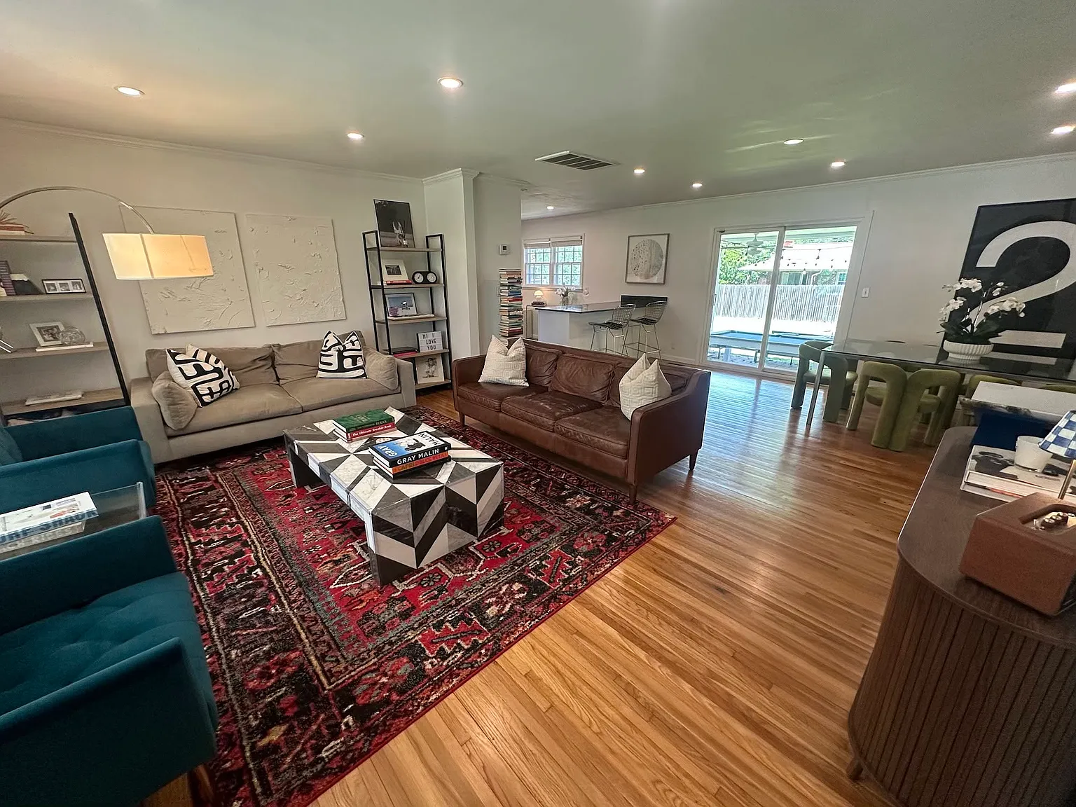 3 bed, 1584 sqft, $2,100 — Photo 2