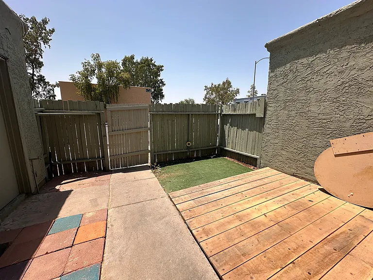 14013 N 54th Dr — Photo 5