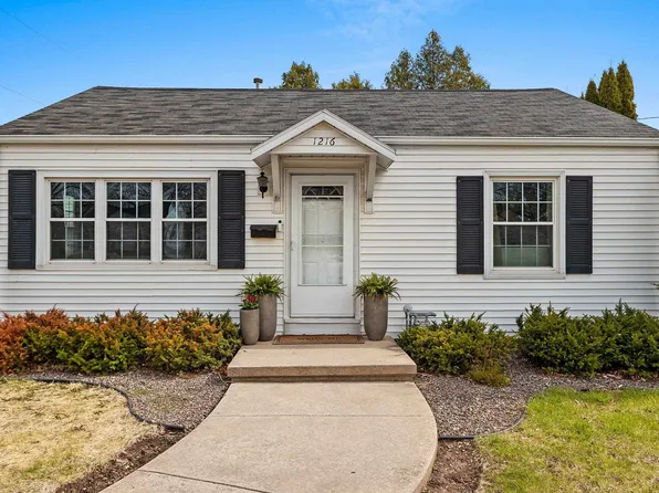1216 9th St, Green Bay, WI 54304