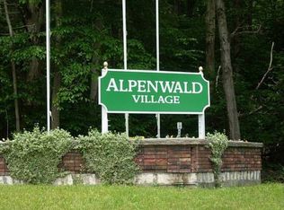 27 Lebensdorf Ln, Readsboro, VT 05350