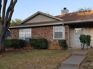 2906 Timothy Ln, Euless, TX 76039