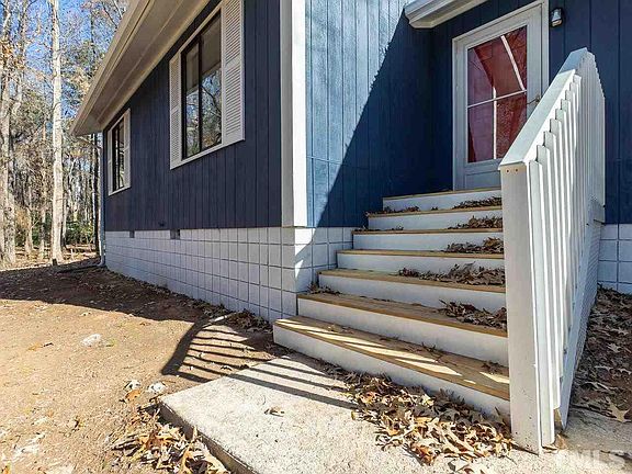 3rd image of 6714 Lockwood Dr