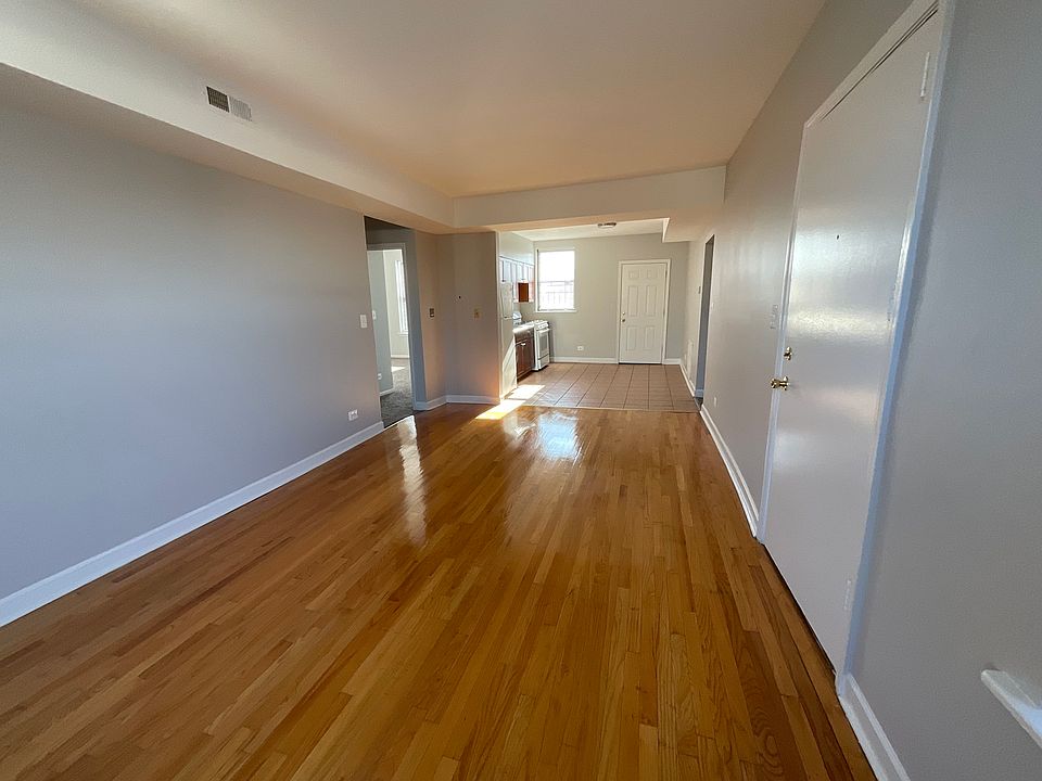 1st image of 6227 S University Ave #306